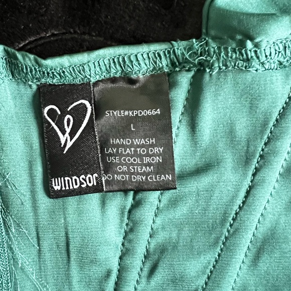 WINDSOR Satin Cropped Corset Top - Picture 5 of 6